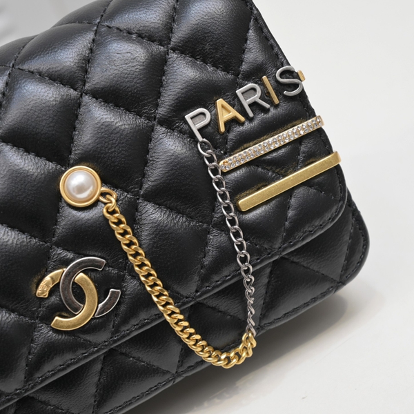 シャネルバッグ角部分ディテール